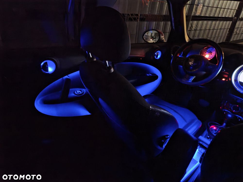 MINI Countryman Cooper D - 24