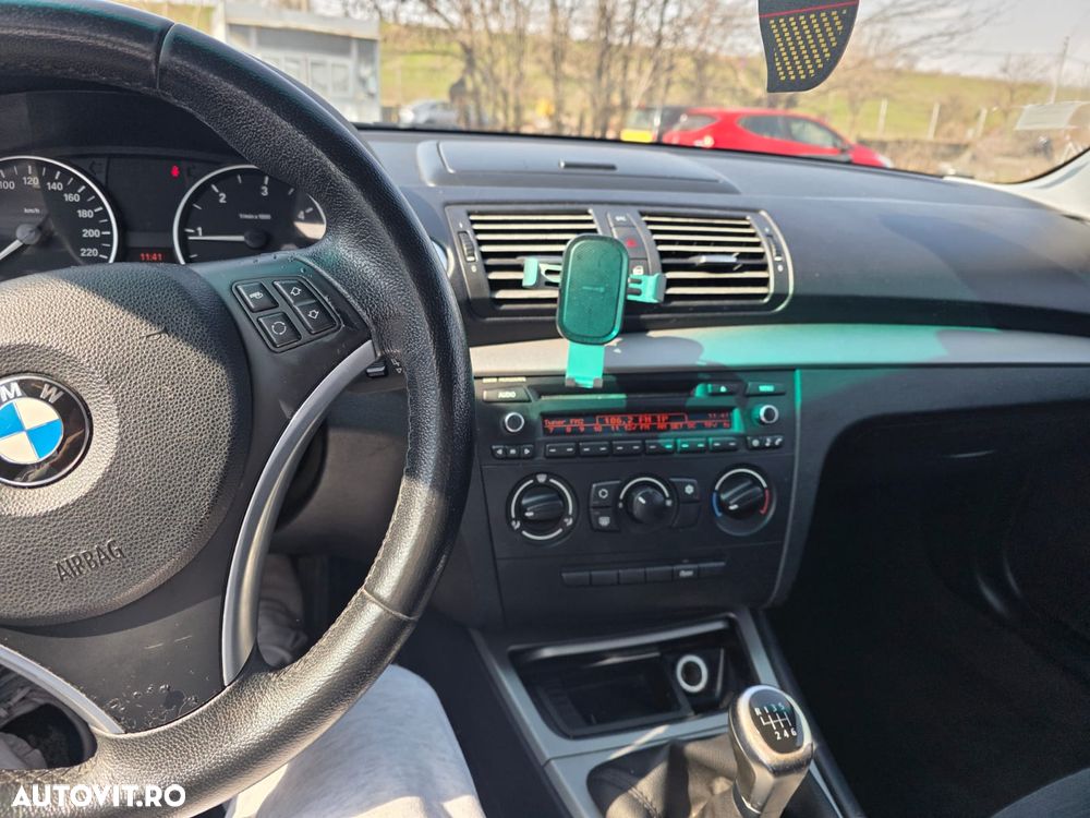 BMW Seria 1 118d - 23