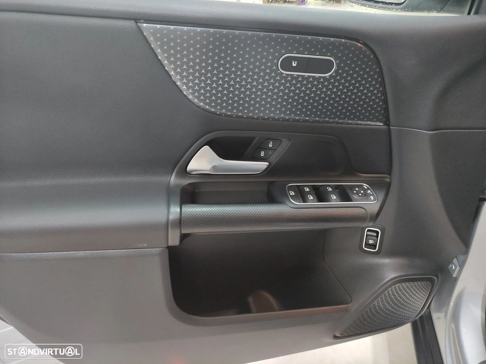Mercedes-Benz B 180 d - 7