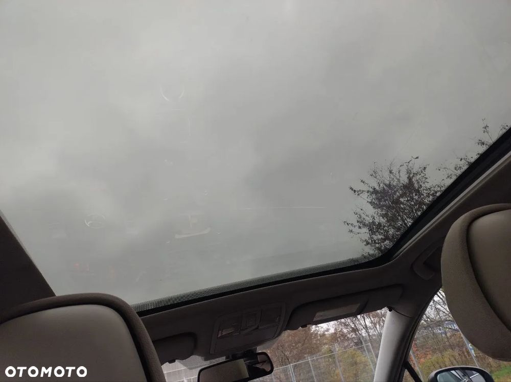 Toyota Avensis 2.0 D-4D Premium - 31