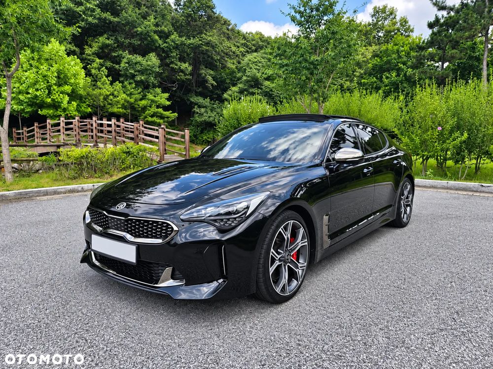 Kia Stinger - 2