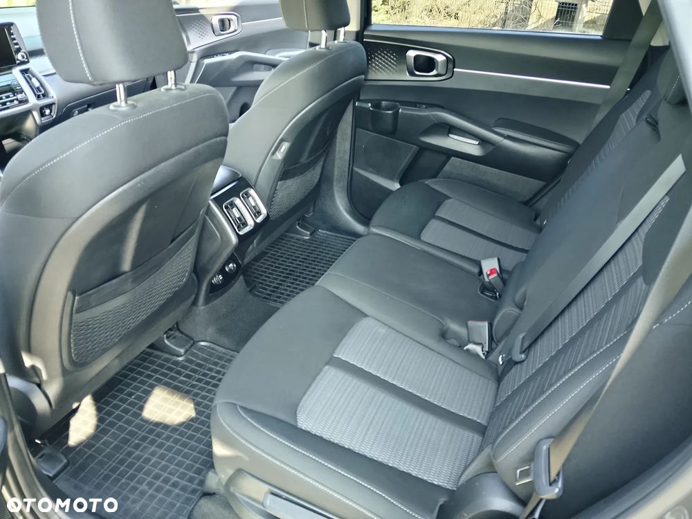 Kia Sorento 1.6 T-GDI HEV XL 7os - 26