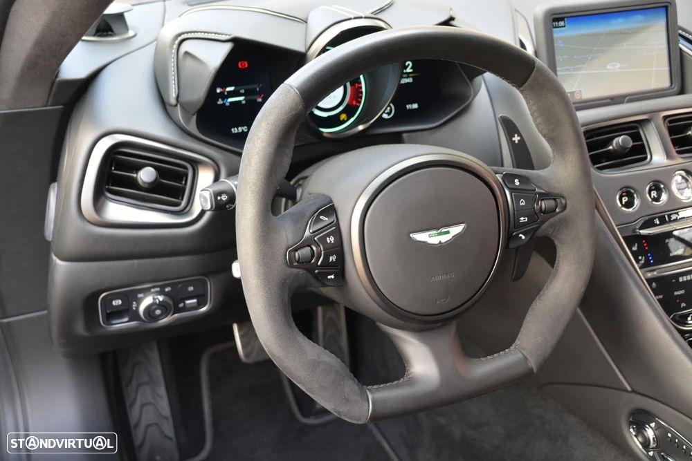 Aston Martin DBS Coupe Superleggera - 30