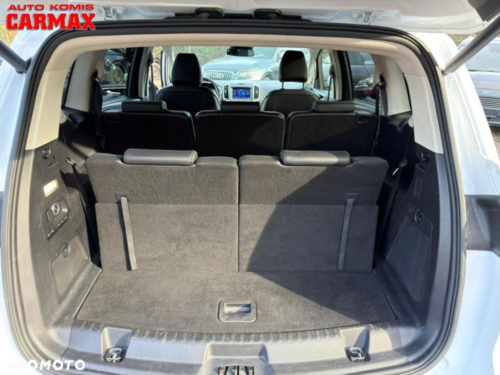 Ford S-Max - 16