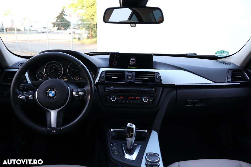 BMW Seria 3 320d xDrive Aut. - 30