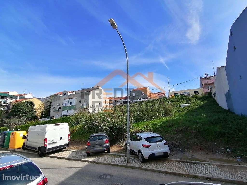 Terreno com viabilidade de construção de edifício com doze fogos, s... - Grande imagem: 3/5