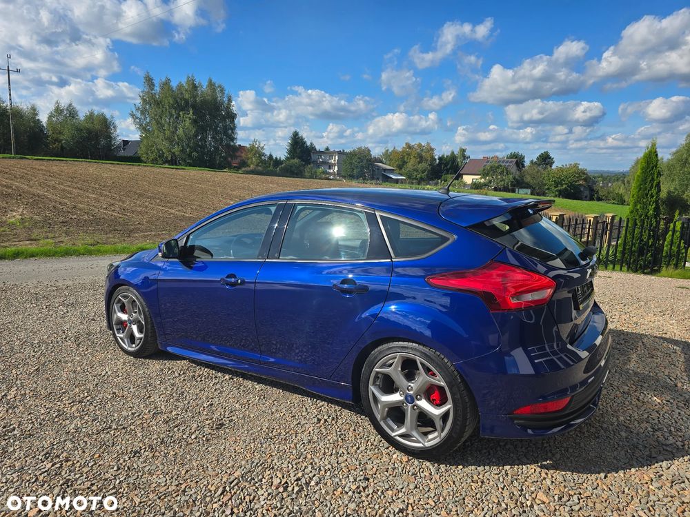 Ford Focus 2.0 EcoBoost ST mit Leder-Exclusiv-Paket - 3