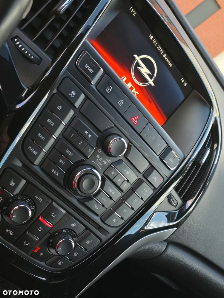 Opel Astra 2.0 CDTI Exklusiv - 26