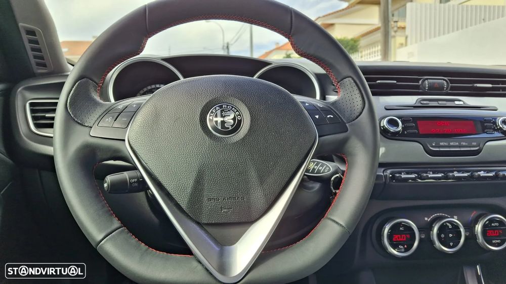 Alfa Romeo Giulietta 1.6 JTDm Distinctive - 7