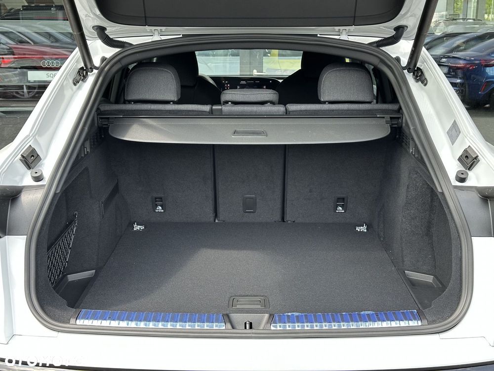 Audi Q5 Sportback - 9