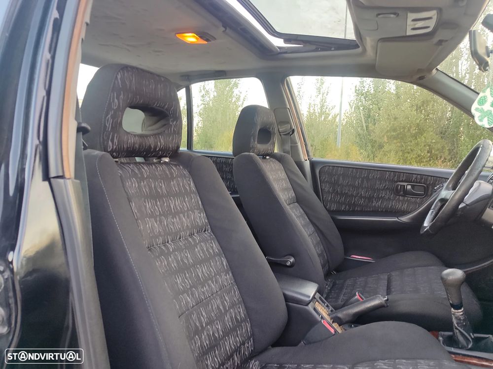 Nissan Primera Sedan 2.0-16 GT - 19