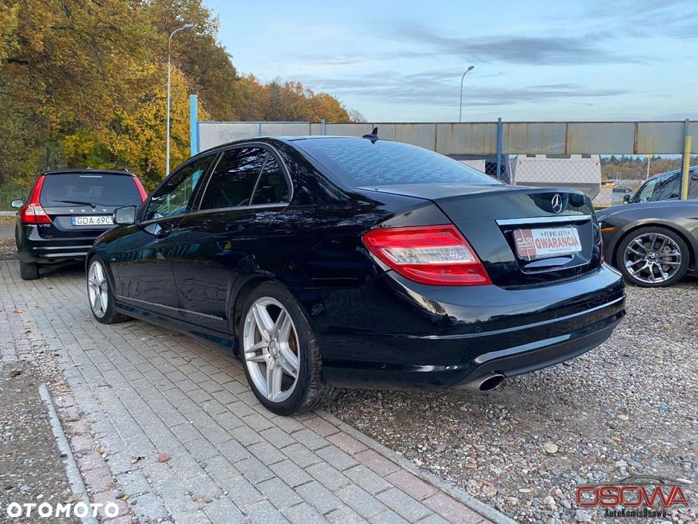 Mercedes-Benz Klasa C 250 CDI 4Matic 7G-TRONIC Avantgarde Edition - 30