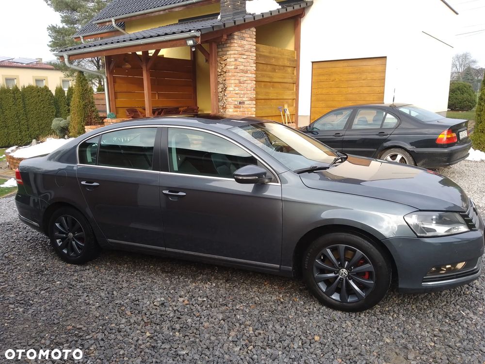 Volkswagen Passat 1.6 TDI DPF BlueMot Highline - 4