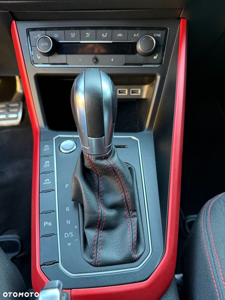 Volkswagen Polo - 18