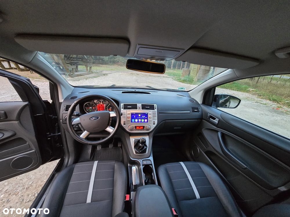 Ford Kuga - 11