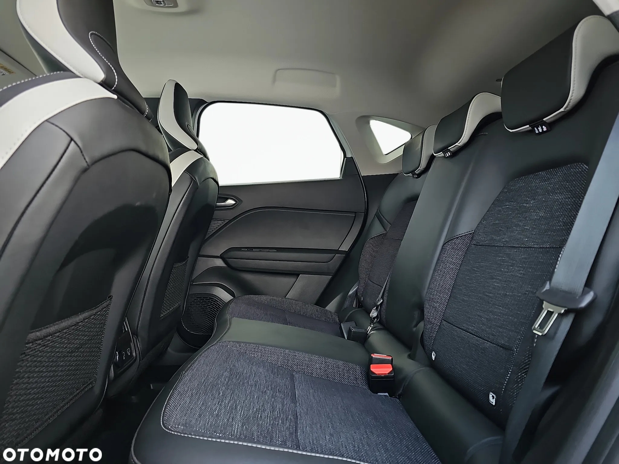 Renault Captur 1.6 E-TECH Full Hybrid 145 Techno - 13