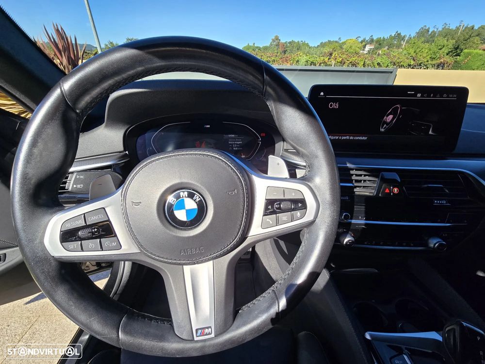 BMW 520 - 18