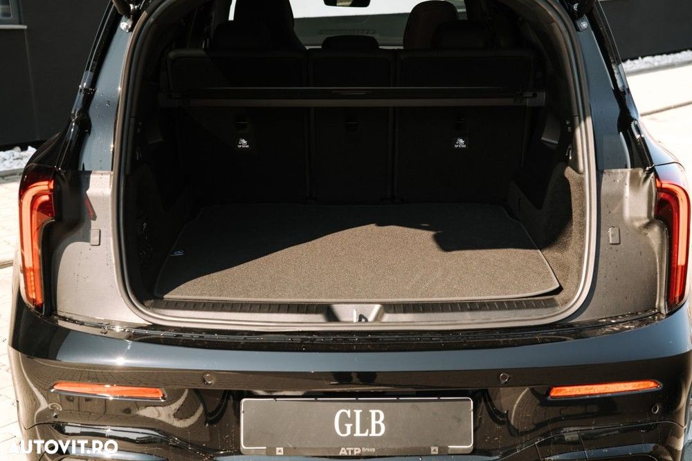 Mercedes-Benz GLB - 14