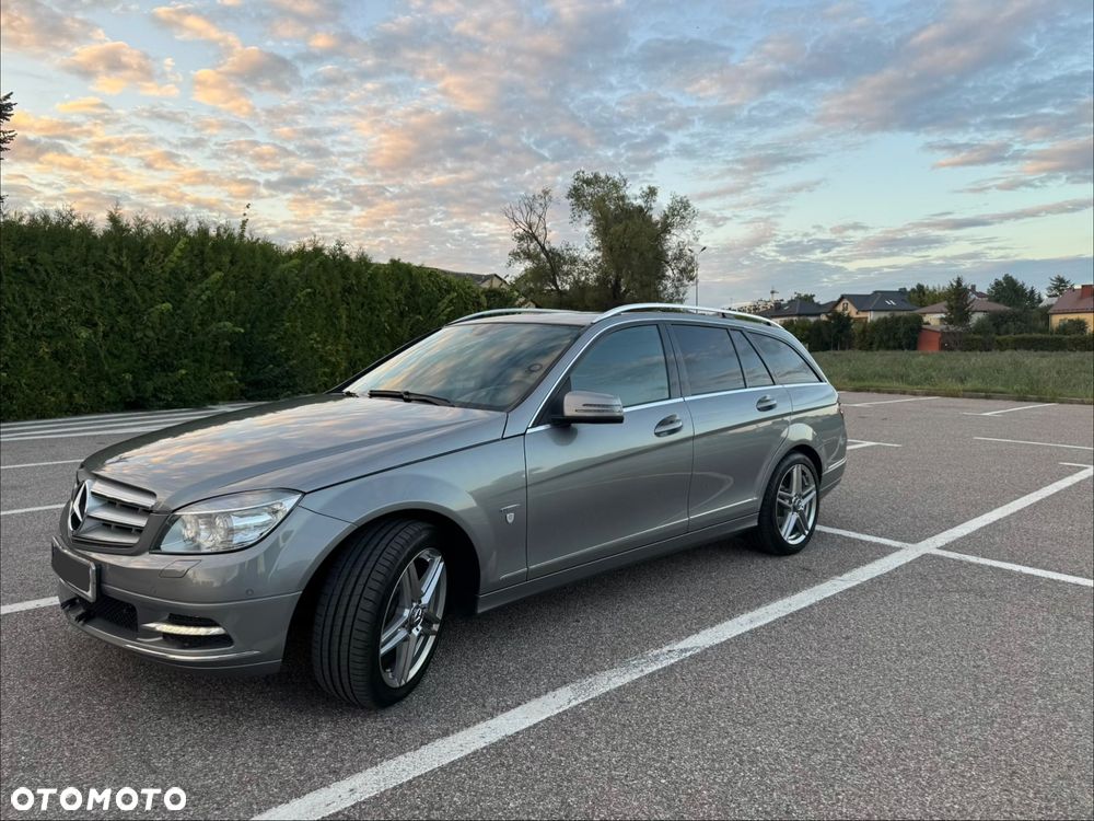 Mercedes-Benz Klasa C 200 CGI BlueEff Avantgarde - 3