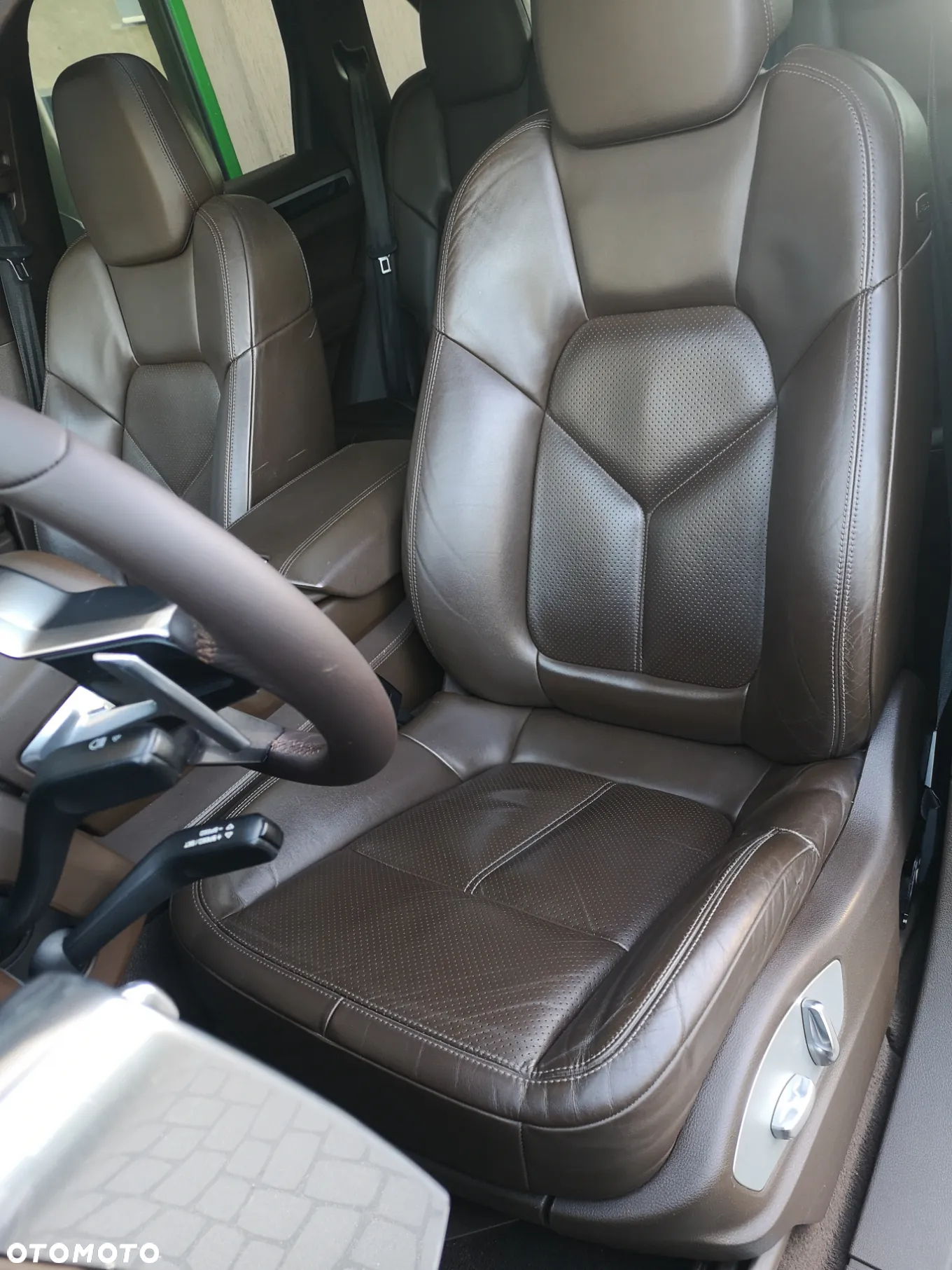 Porsche Cayenne Diesel Platinum Edition - 24