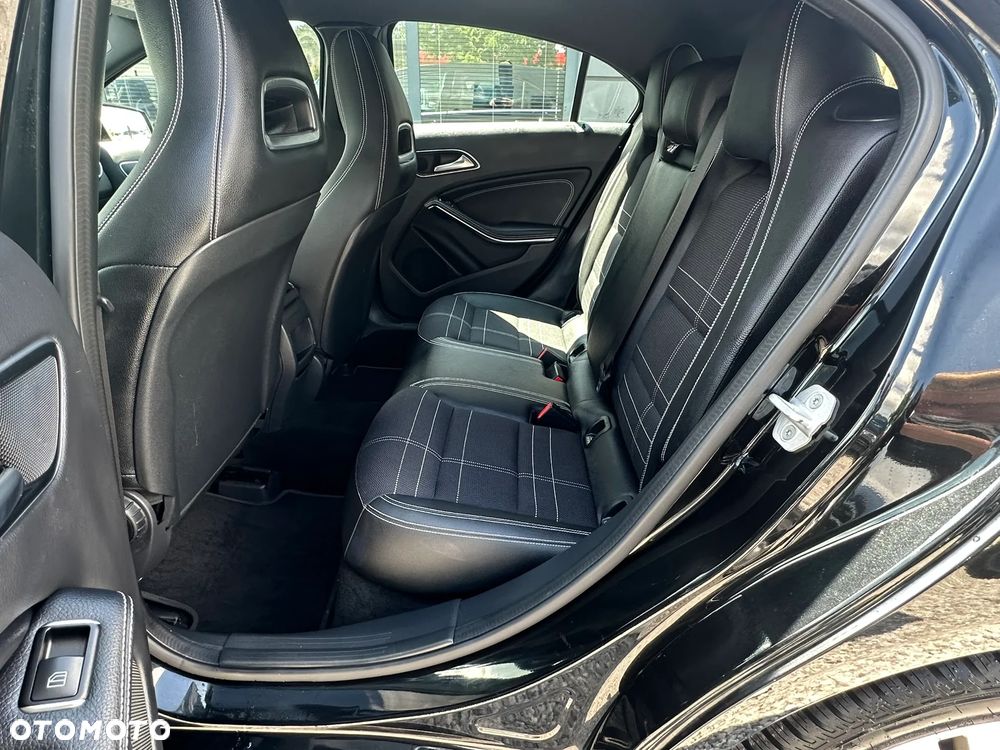 Mercedes-Benz Klasa A 180 (BlueEFFICIENCY) Style - 24