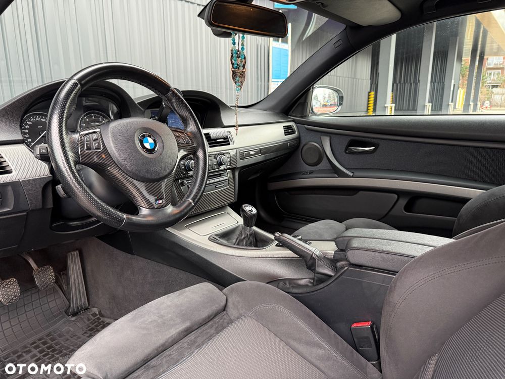 BMW Seria 3 325i - 1