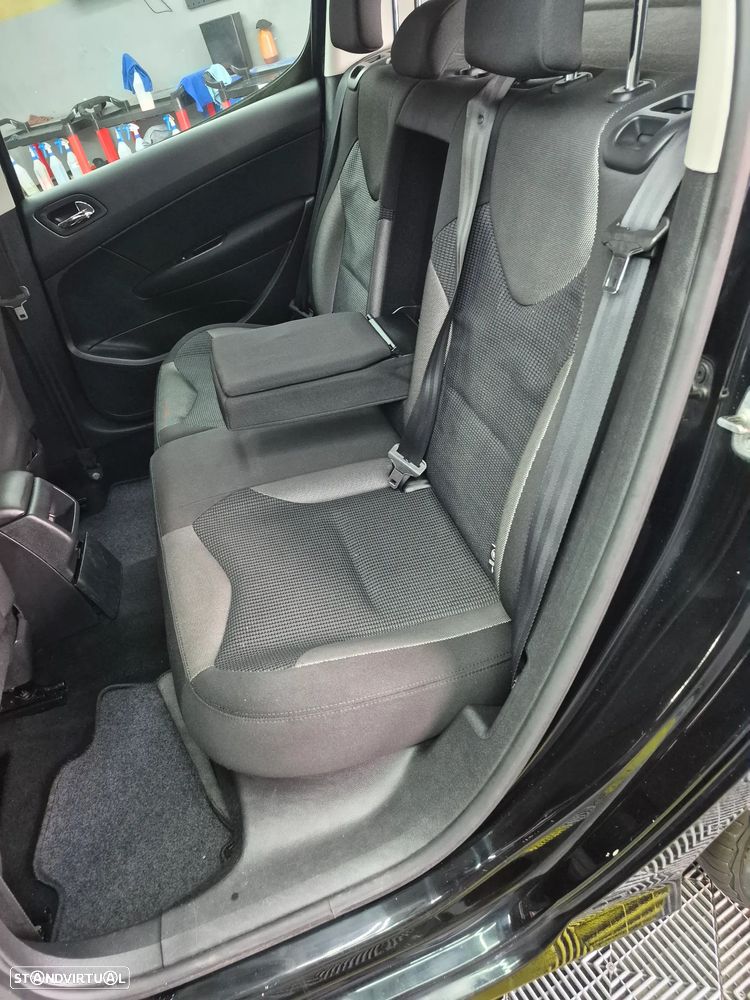 Peugeot 308 1.6 e-HDi Active CMP6 - 15