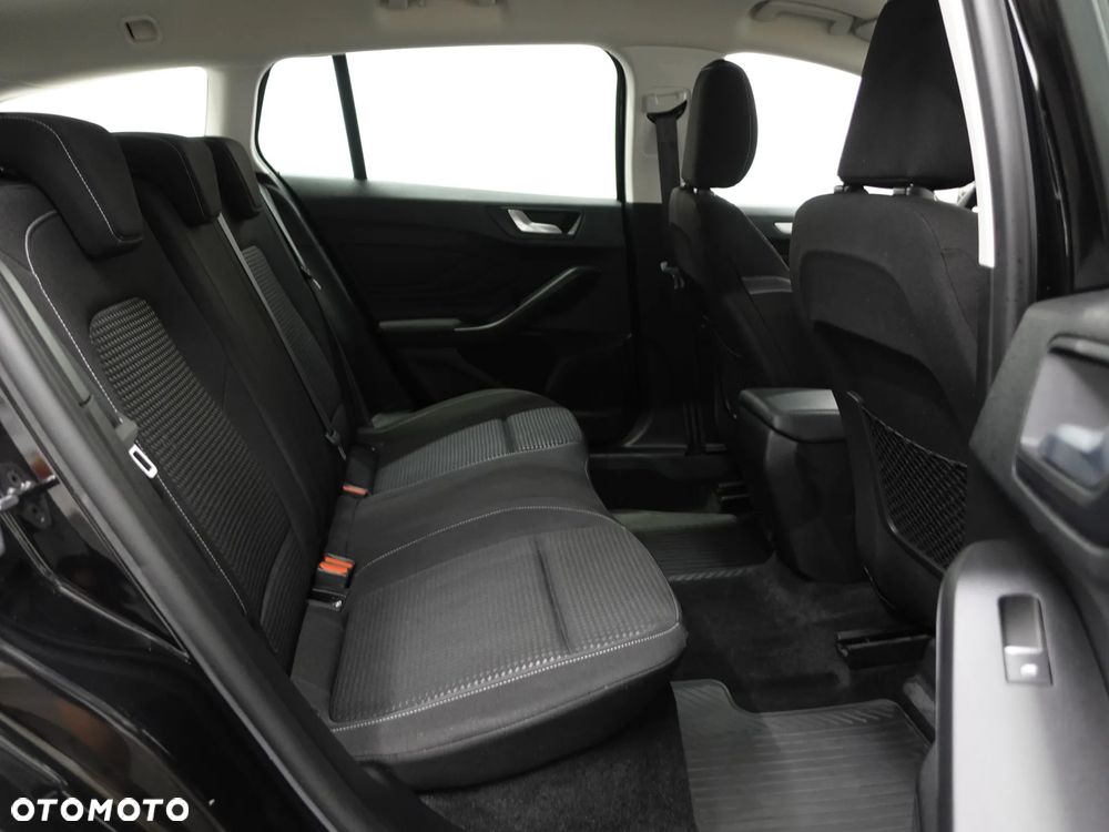 Ford Focus - 22