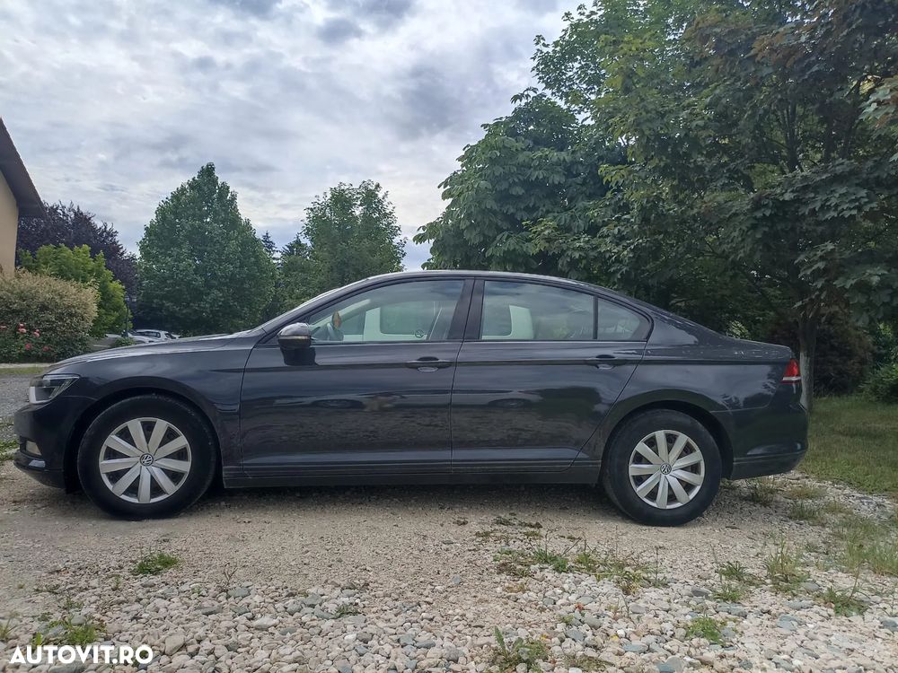 Volkswagen Passat - 8