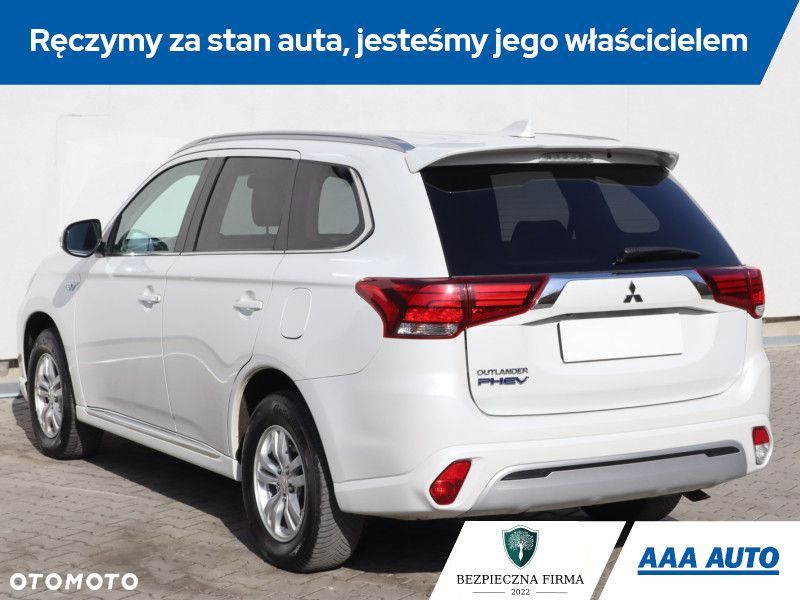 Mitsubishi Outlander - 5