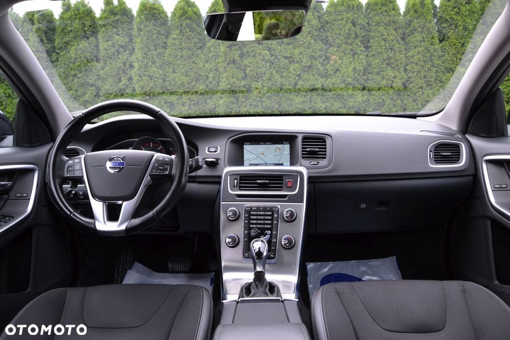 Volvo V60 D3 Geartronic Summum - 9