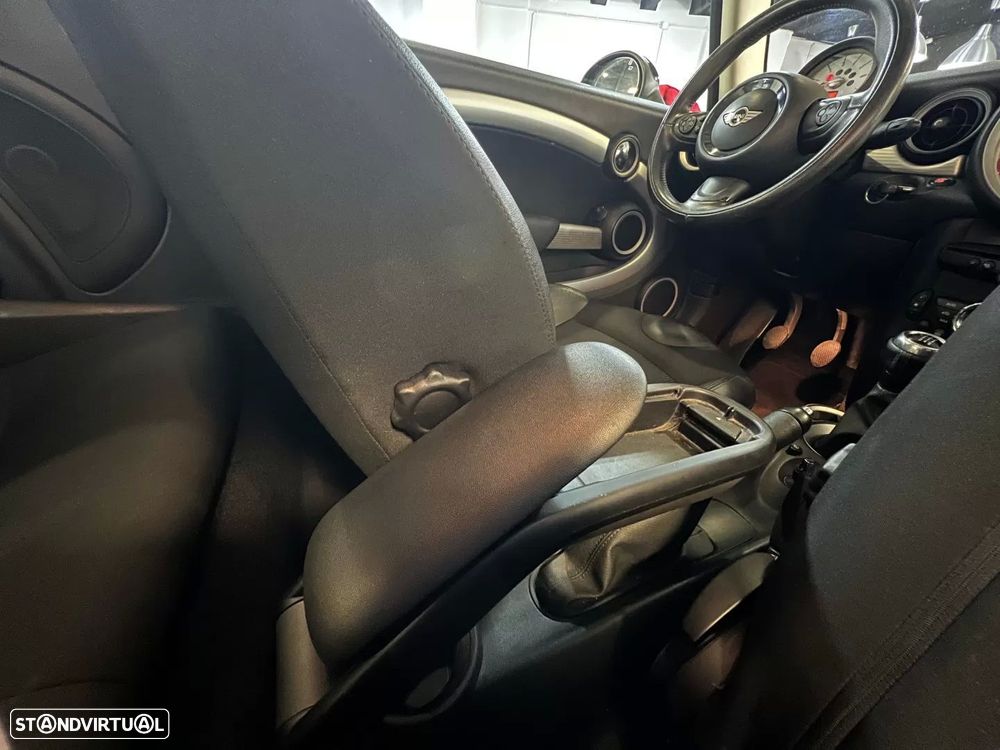 MINI 3 Portas Cooper D - 20