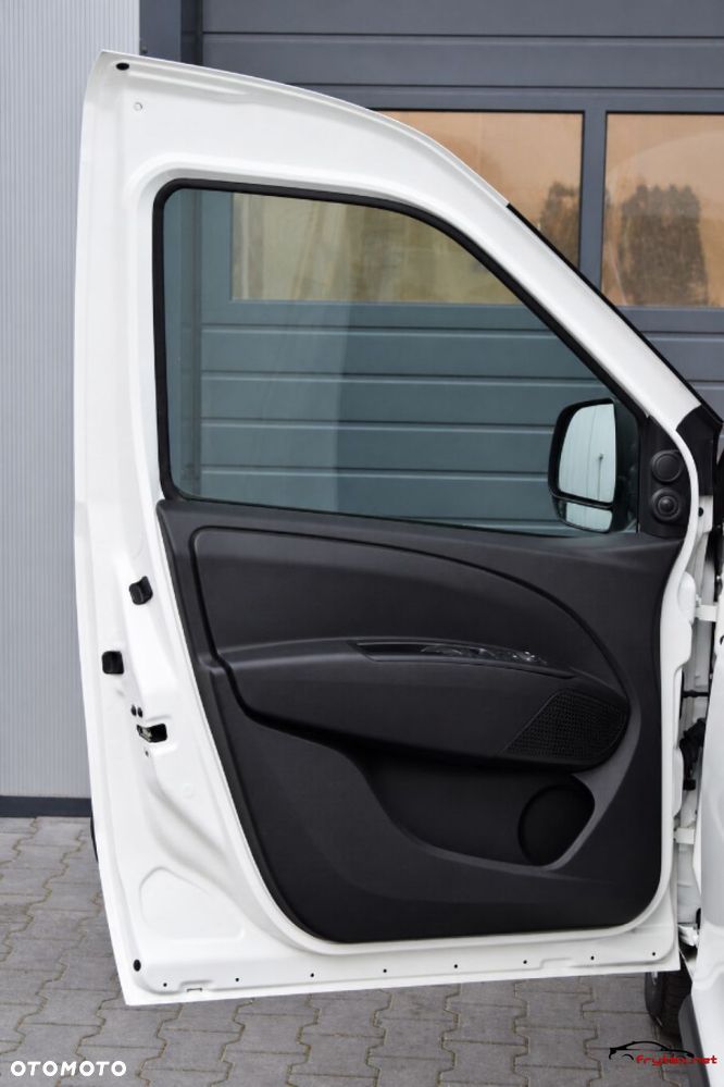 Opel Combo - 16