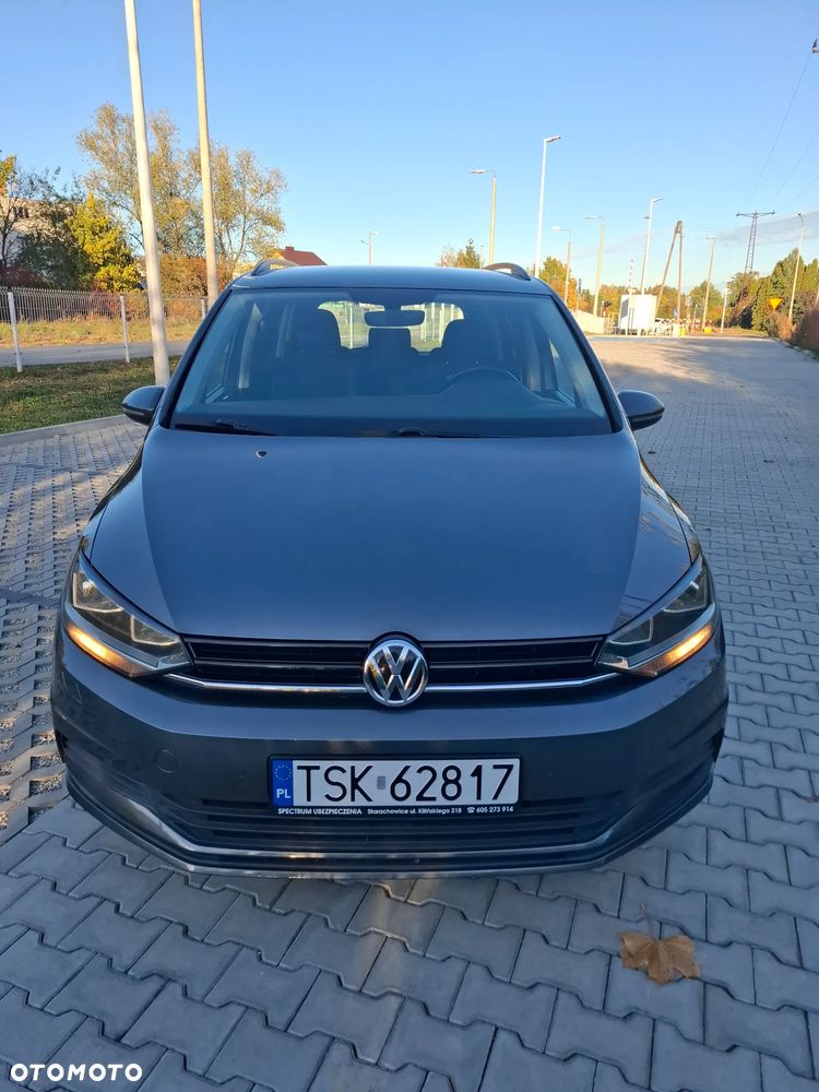 Volkswagen Touran 2016 photo 2