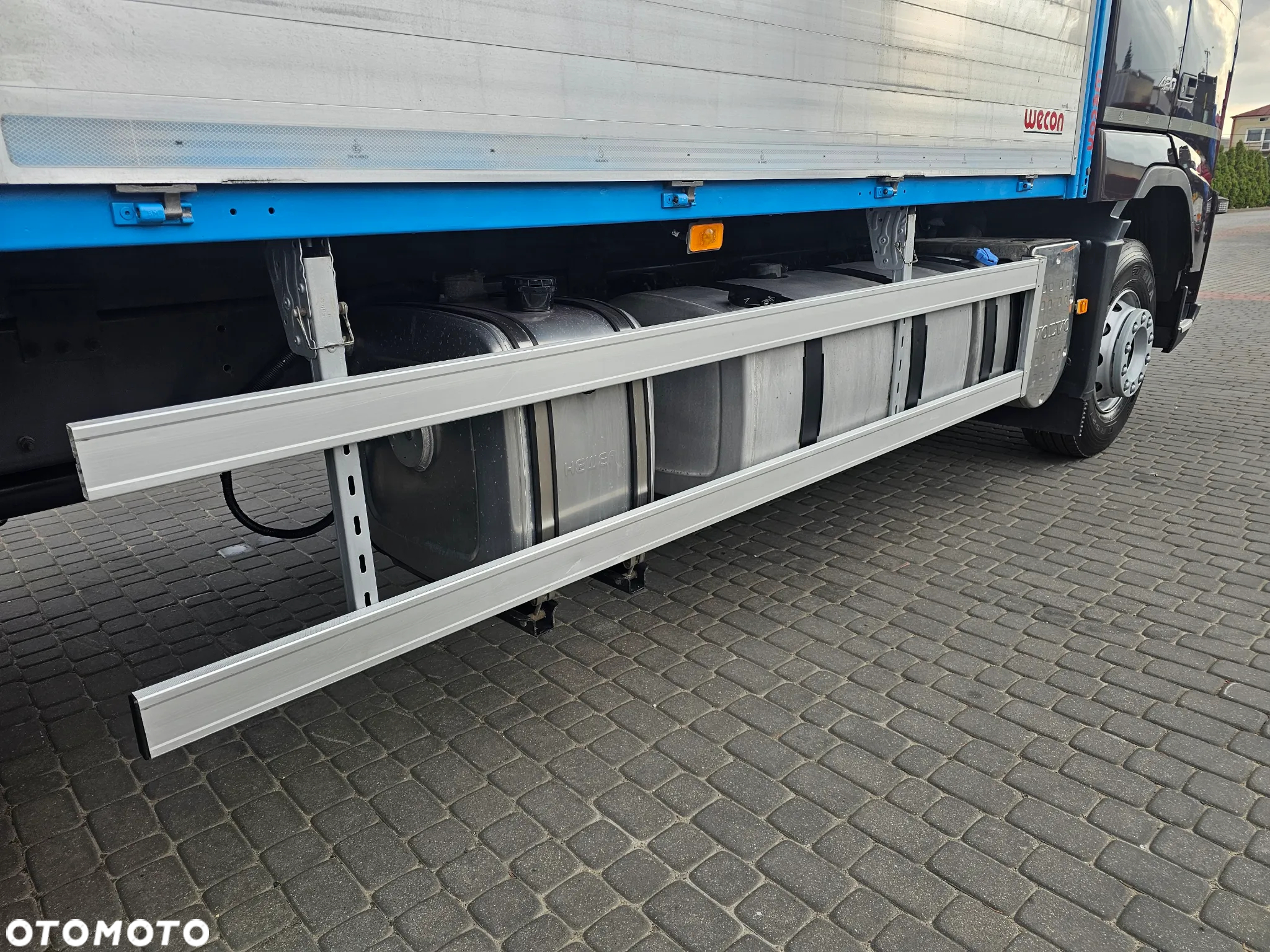 Volvo FH 420 6X4+HDS HMF18000 12,5m Składany w Z - 13