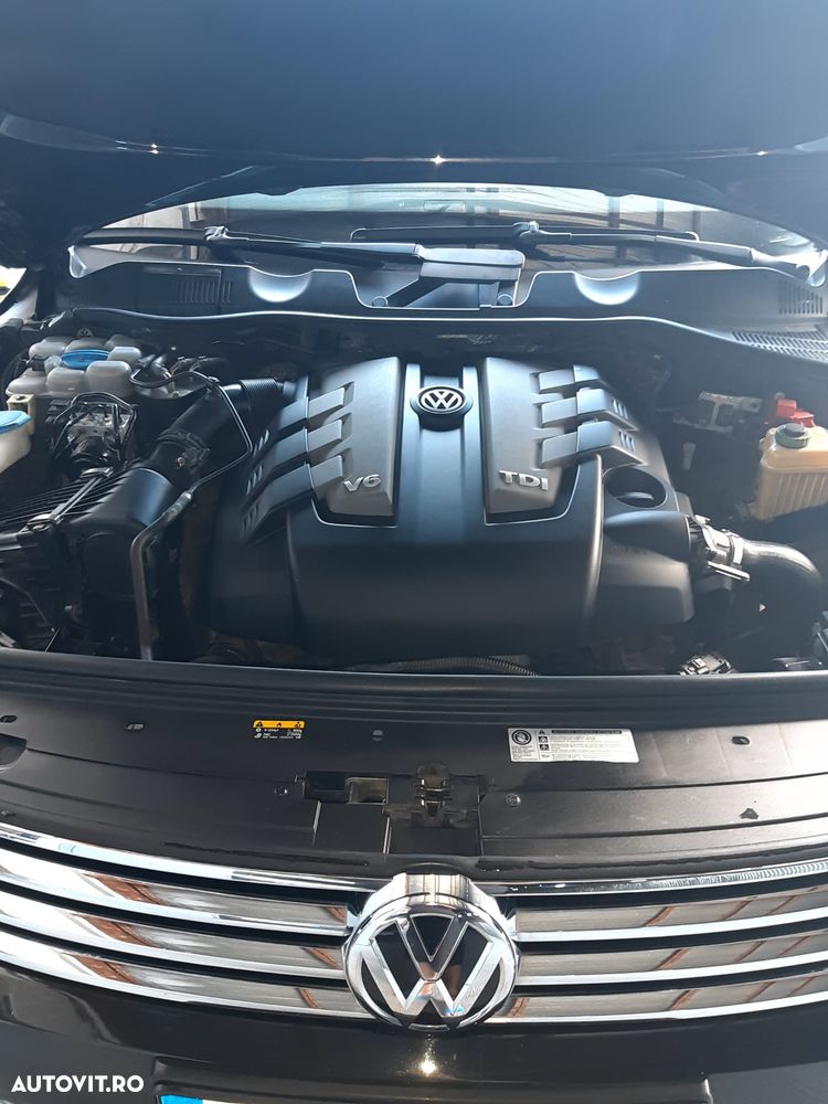 Volkswagen Touareg - 2