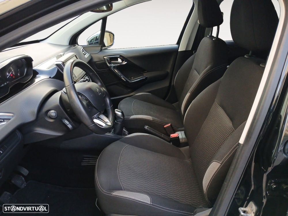 Peugeot 208 1.2 PureTech Style - 9