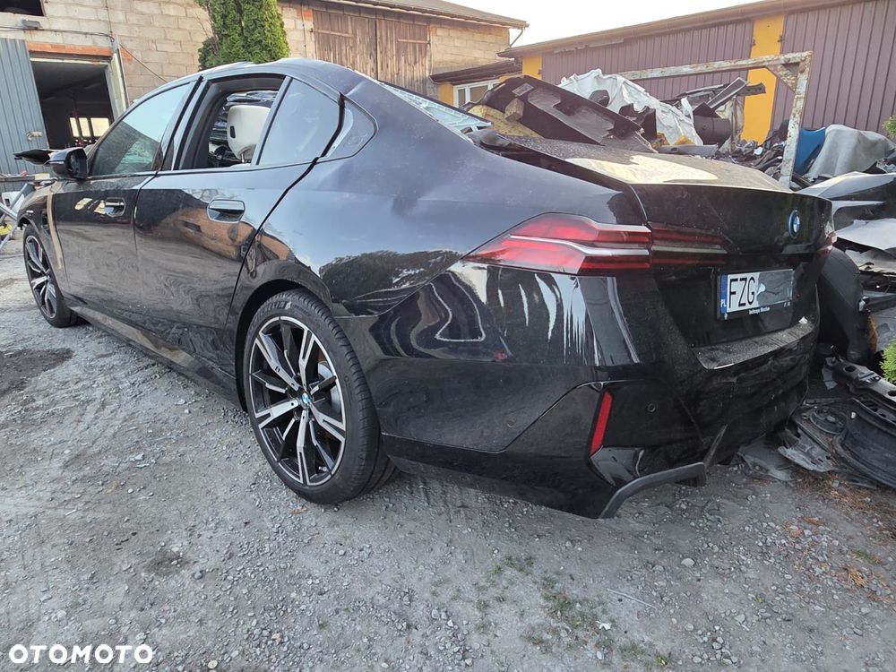 BMW Seria 5 530e xDrive PHEV M Sport Edition - 5