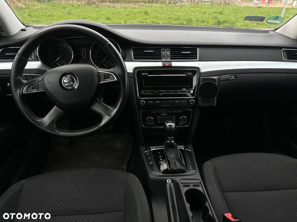 Skoda Superb 2.0 TDI Comfort DSG - 4