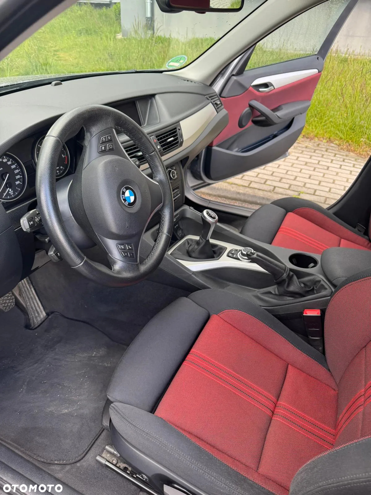 BMW X1 xDrive18d - 13