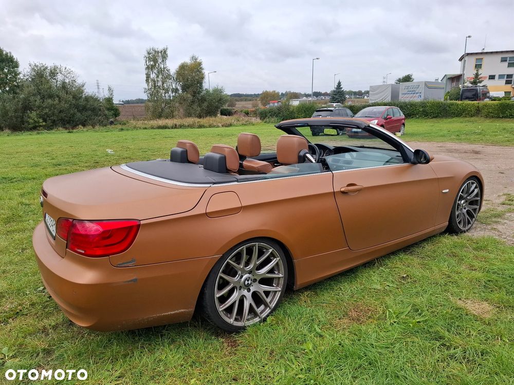 BMW Seria 3 325i Cabrio - 16