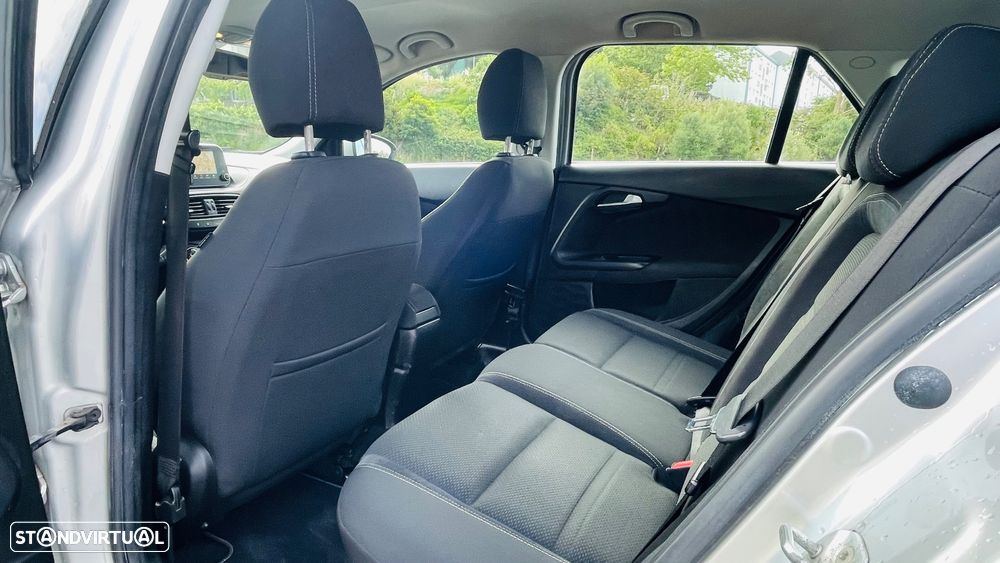 Fiat Tipo Station Wagon 1.3 M-Jet Lounge Tech - 13