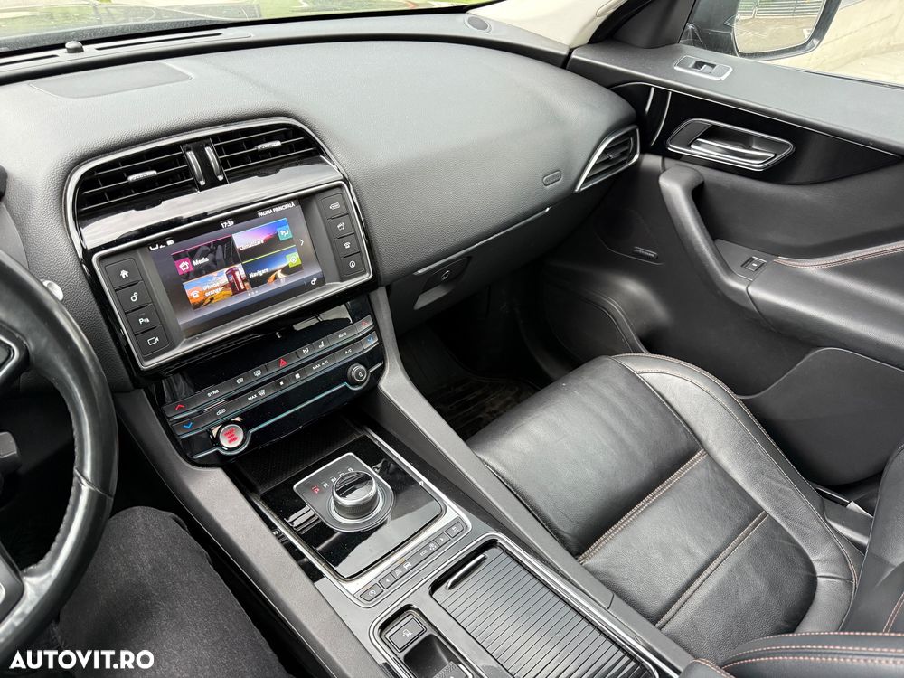 Jaguar F-Pace 20d AWD Prestige - 7