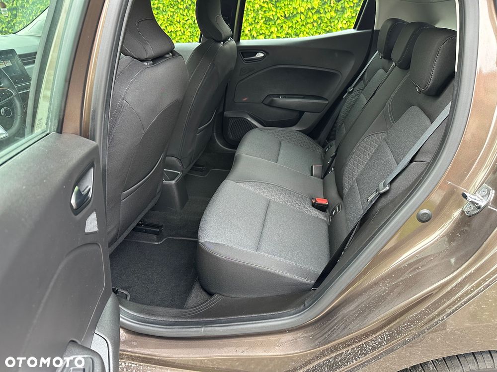 Renault Clio E-TECH Hybrid 140 INTENS - 28