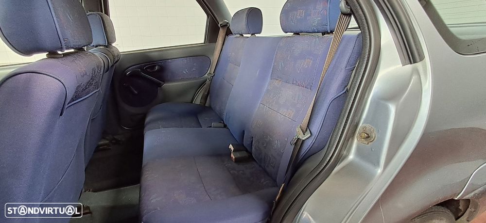 Fiat Palio Weekend 75 - 10