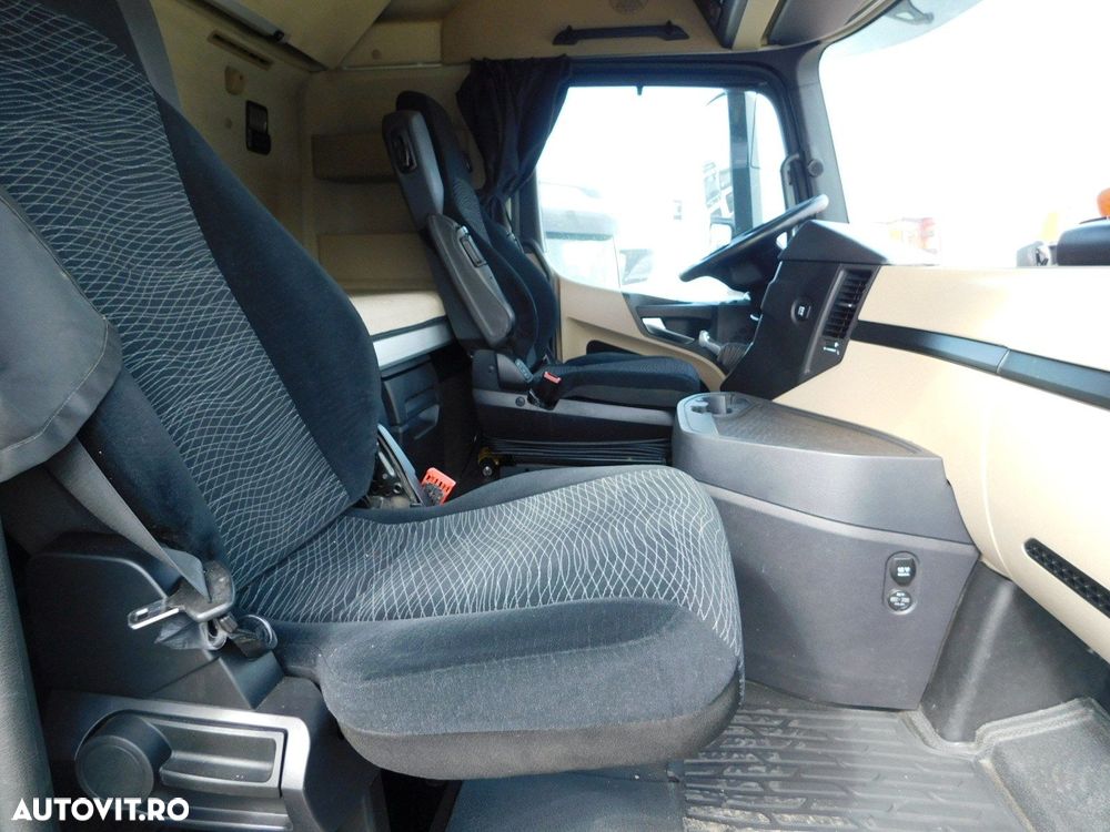 Mercedes-Benz Actros - 5