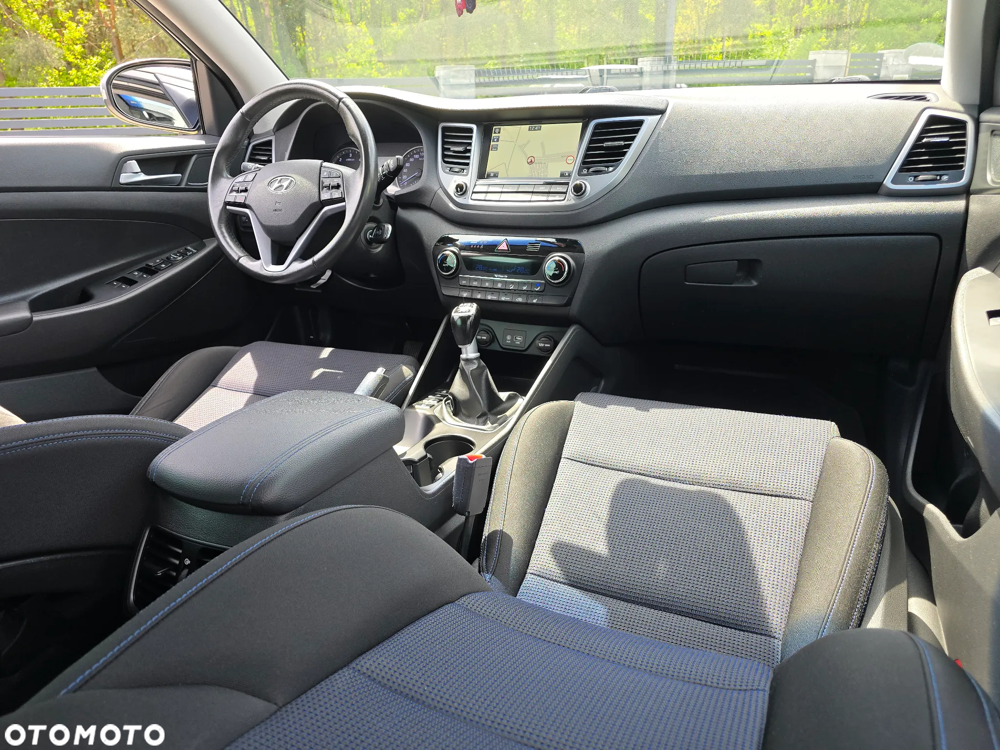 Hyundai Tucson 1.7 CRDI BlueDrive Style 2WD - 18