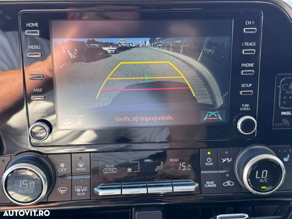 Toyota Highlander 2.5 L Hybrid Dynamic Force 248CP Exclusive Metallic - 24