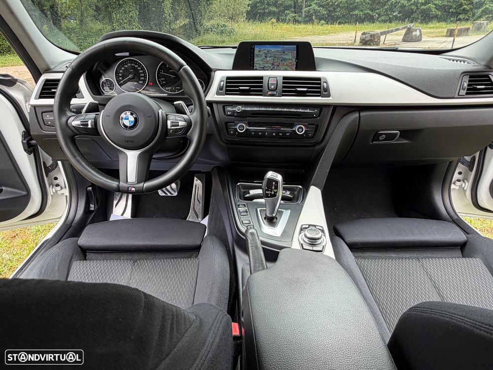 BMW 320 d Auto Pack M - 17