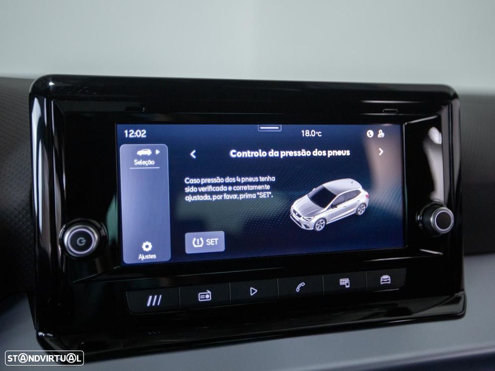 SEAT Ibiza 1.0 TSI S&S DSG FR - 23